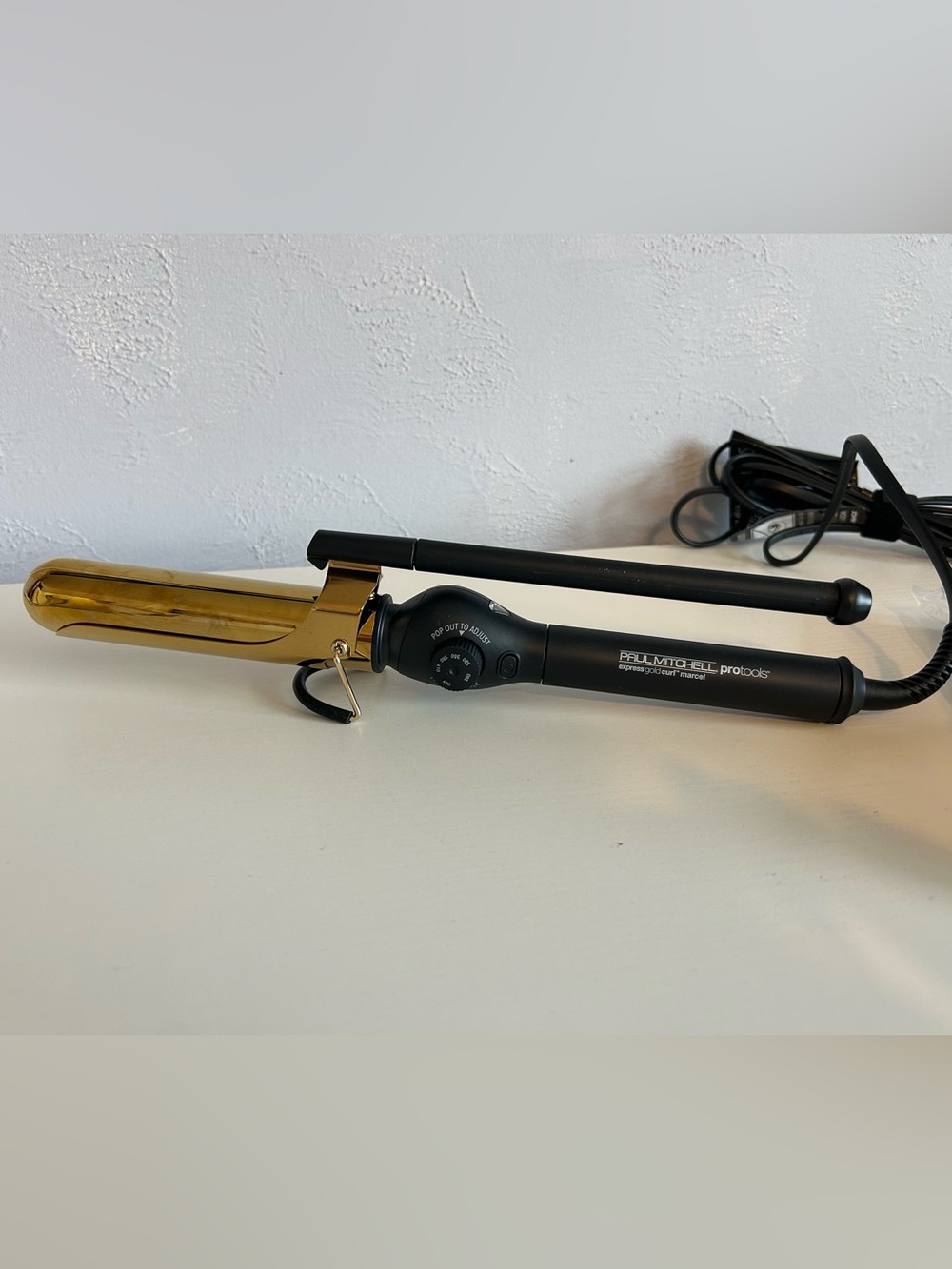 Express Gold Curl Marcel Titanium Curling Iron